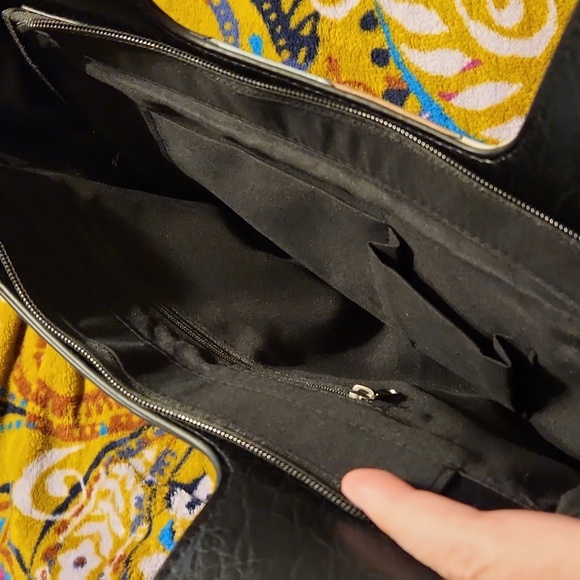 Belk Wonderly Patchwork Faux Leather Handbag - Picture 5 of 10